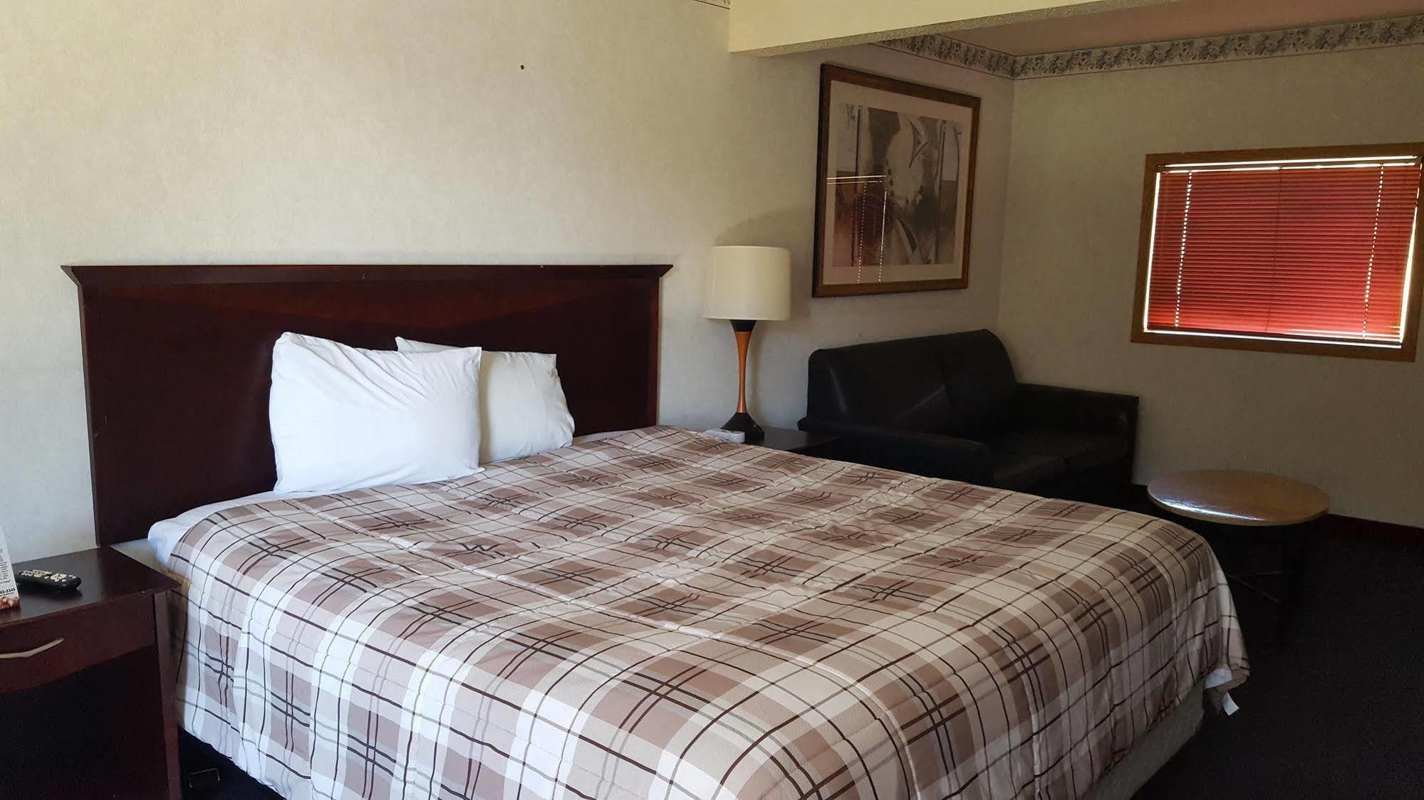 Richland Inn And Suites Buitenkant foto