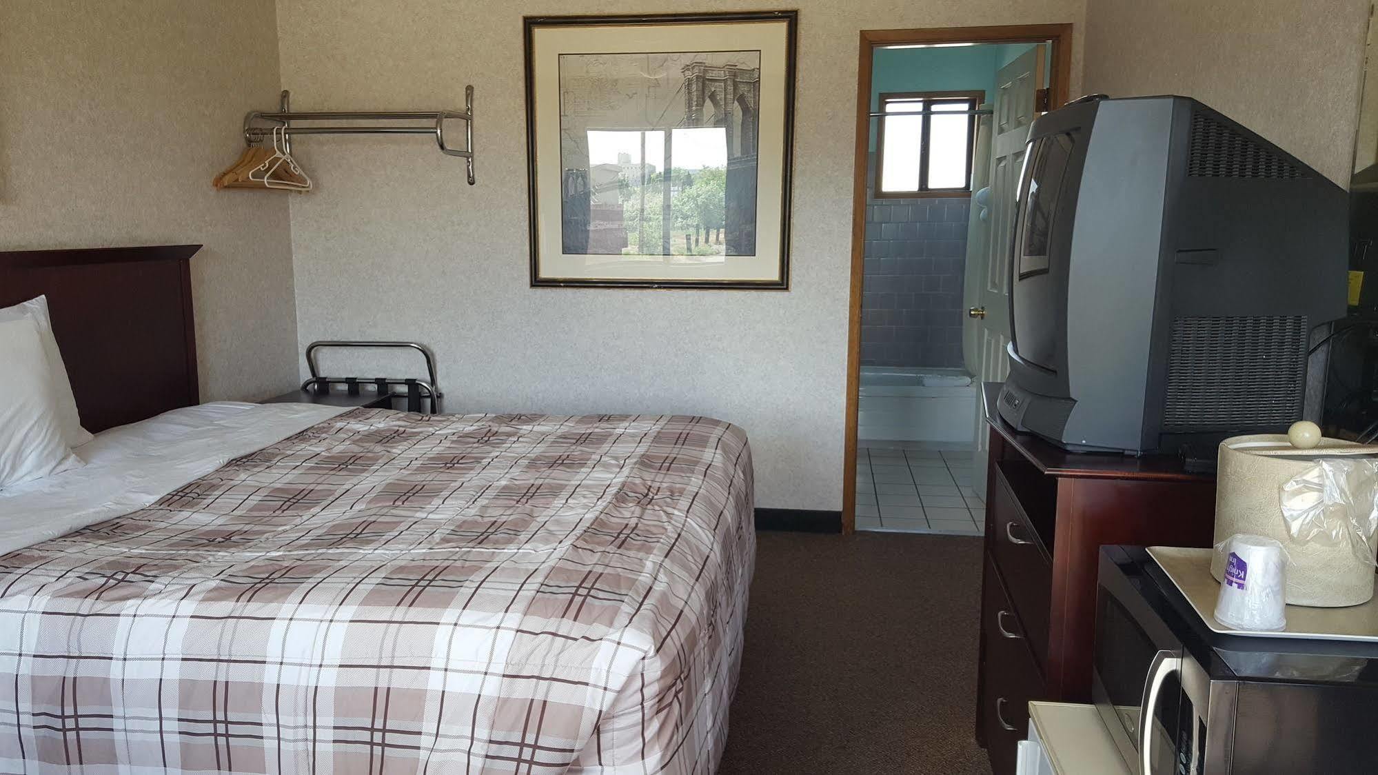 Richland Inn And Suites Buitenkant foto